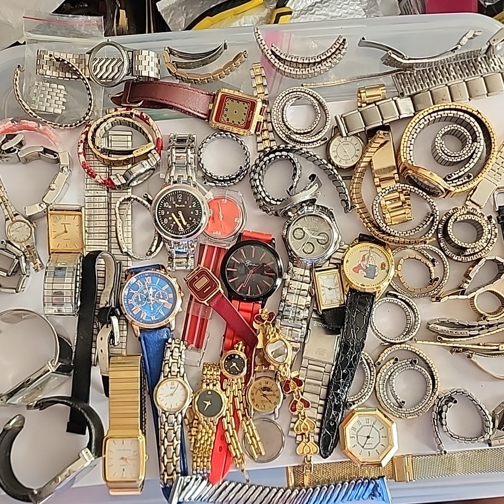 Huge 4lb+ Collection Of *Junk* Watches & Bands For Crafts